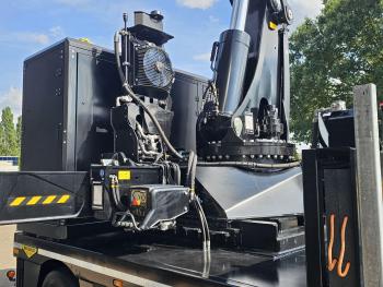 Broshuis 3ABSD / EXTENADABLE / HIAB 95 tm + JIB / ELECTRIC CRANE / KRAN